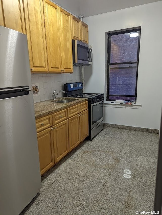 Foto del edificio - 41-15 50th St