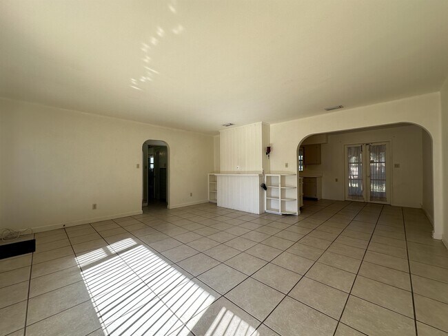 Foto del edificio - 501 Ridge Manor Dr