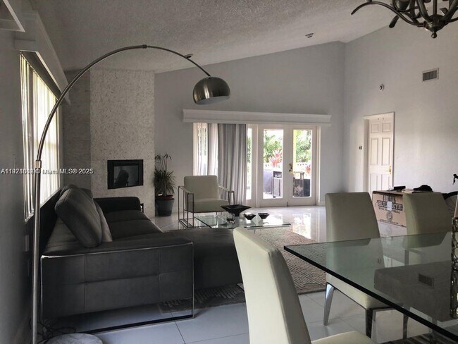 Foto del edificio - 9810 NW 47th Terrace