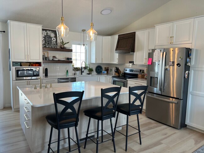 Foto del edificio - 628 Grayhawk Dr