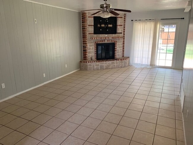 Foto del edificio - Southwest Lubbock Clean 3/2/2 with nice yard!
