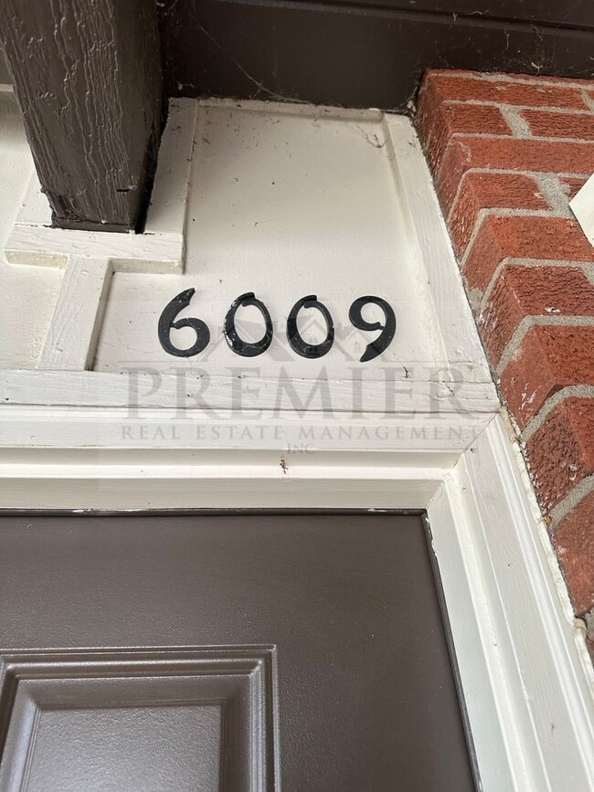 Building Photo - 6009 Barton Ave