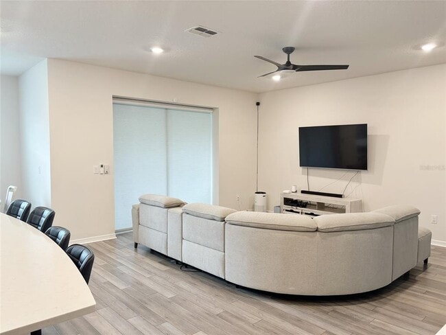 Foto del edificio - 4538 Emprise Way