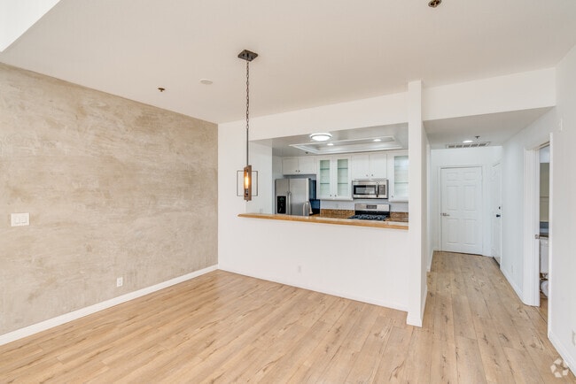 Interior Photo - La Ventana