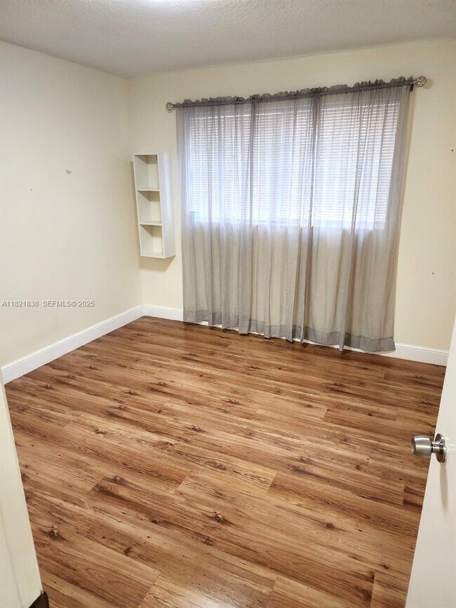 Foto del edificio - 22615 SW 66th Ave