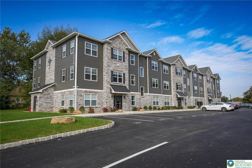 Foto principal - 1210 Eaton Ave