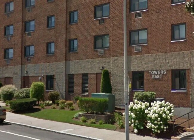 Foto del edificio - 75 East Ave