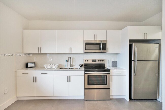 Foto del edificio - 60 NW 76th St