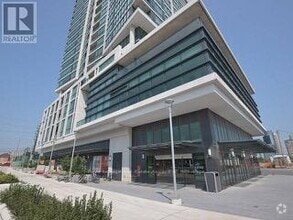 Building Photo - 3975-3975 Grand Park Dr