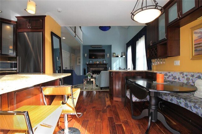 Building Photo - 75 Pelham St