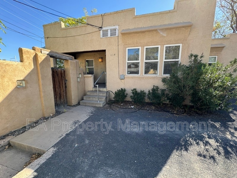 Primary Photo - 114 Maple St NE