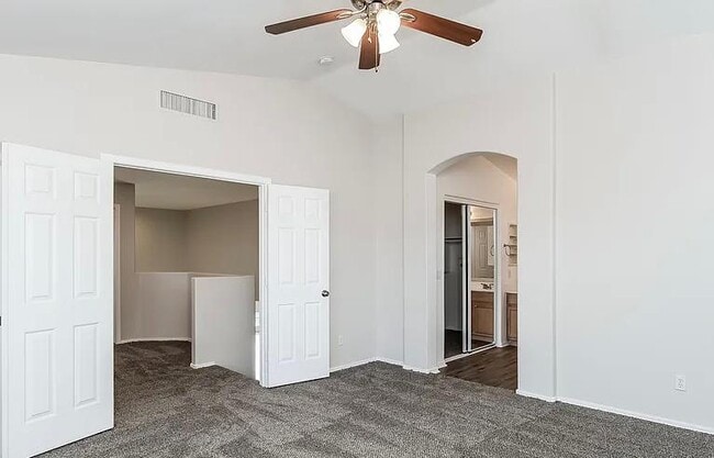 Building Photo - 2203 S Harper