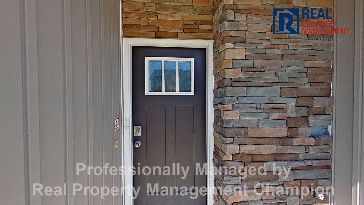 Primary Photo - Beautiful Two-Story Townhome with Attached...