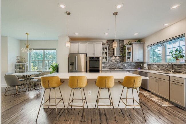 Building Photo - 7588 Warburg Way