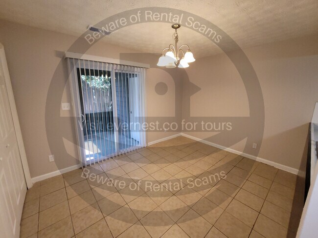 Foto del edificio - 3641 Chestnut Dr