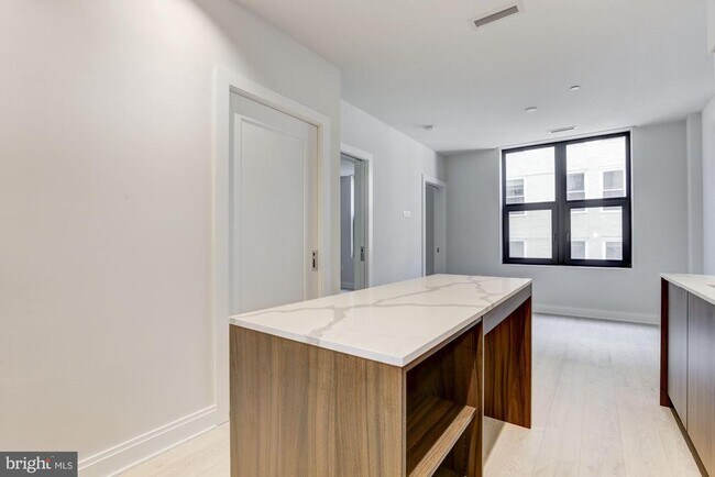 Foto del edificio - 1427 Rhode Island Ave NW