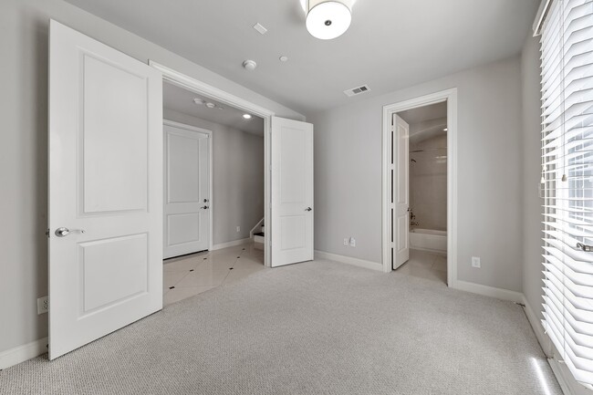 Building Photo - 2719 Cohn St