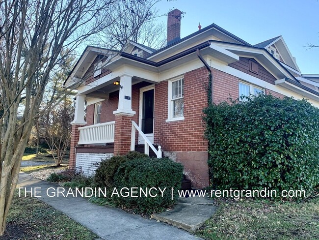 Building Photo - 2102 Westover Ave SW