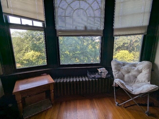 Building Photo - 542 Madison Ave