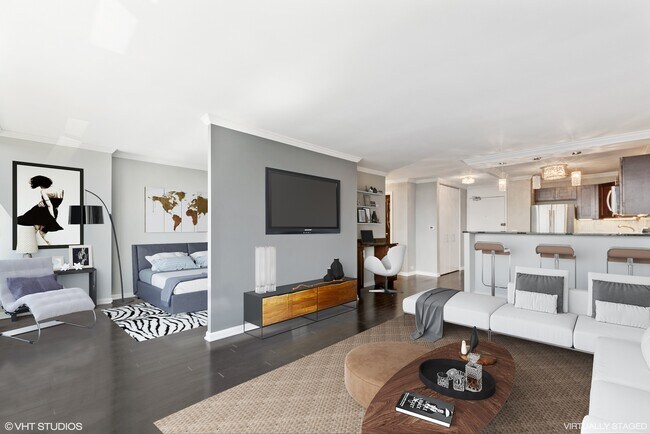 Foto del edificio - 1560 N Sandburg Terrace