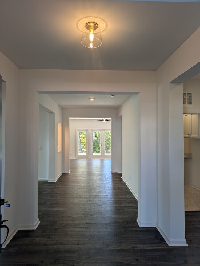 Building Photo - NEW 3bd/3bth Ranch -Golf Course View- OCTO...