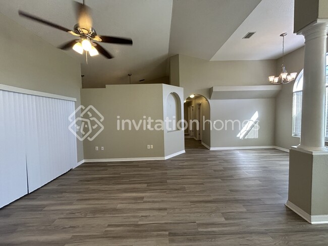 Building Photo - 1405 Navigator Rd