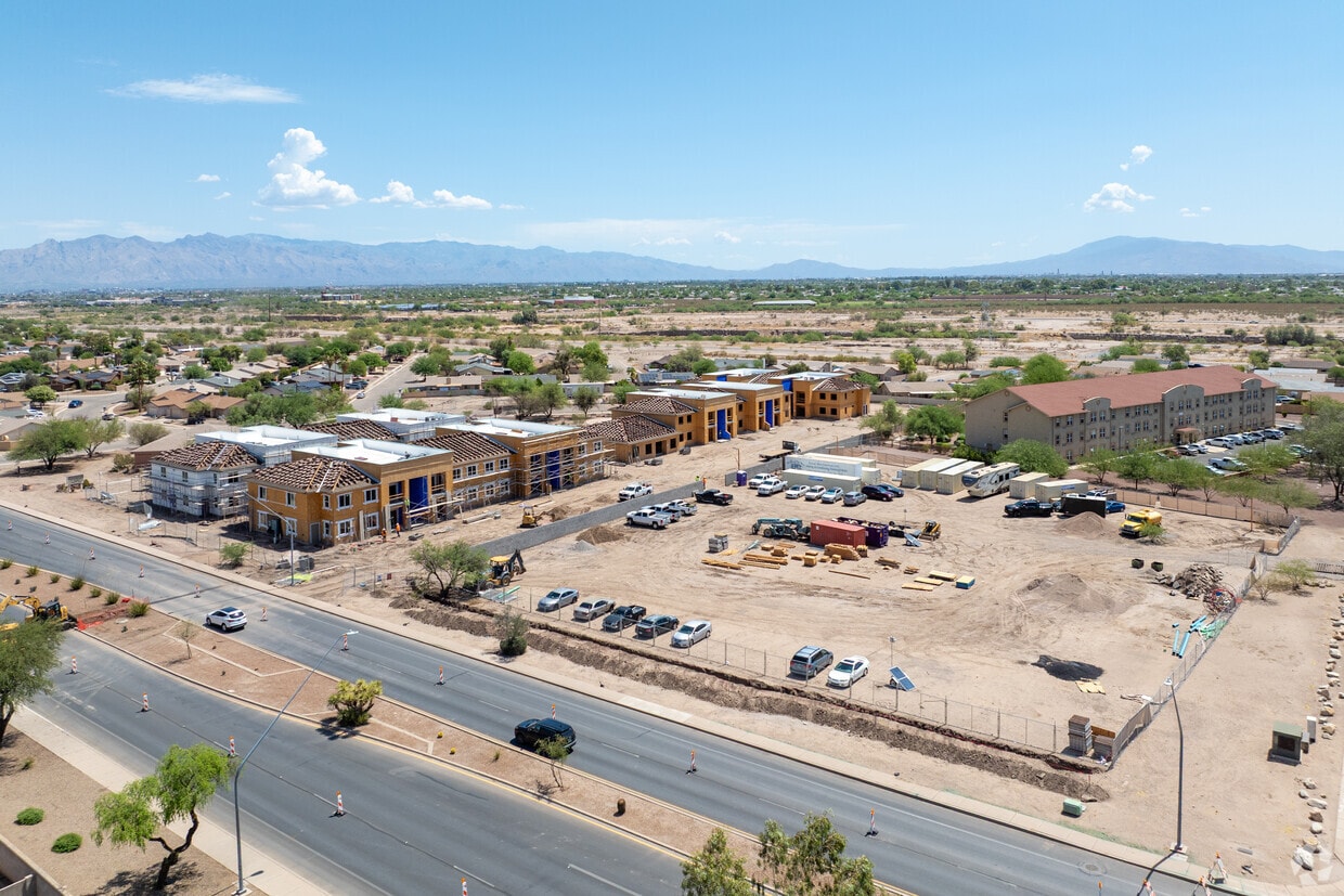 Foto aérea - Desert Dove Apartments