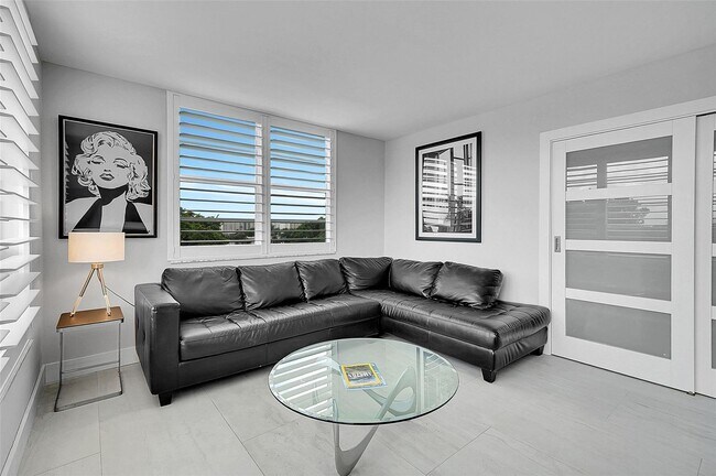 Foto del edificio - 3051 N Course Dr