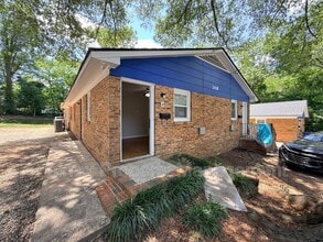 Building Photo - 2418 Owen St