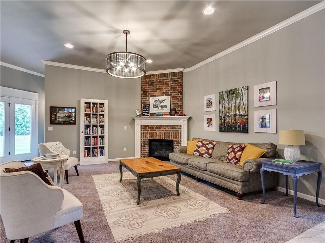 Primary Photo - Beautiful 3 bedroom 2 bathroom home in Mon...