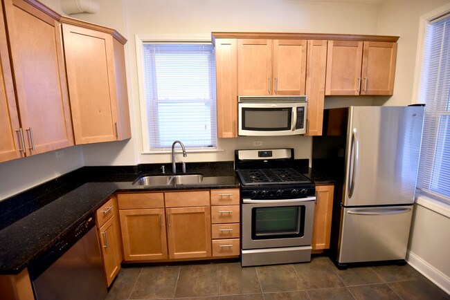 Foto del edificio - 3504 N Ashland Ave