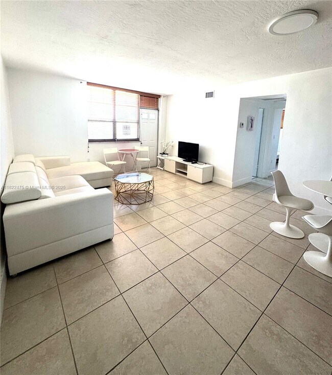 Foto del edificio - 244 79th St