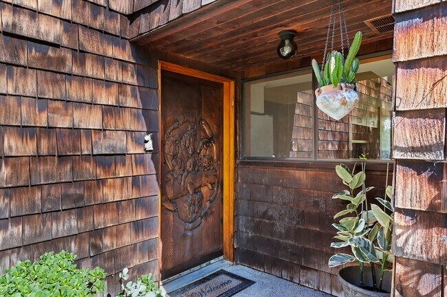 Building Photo - Montecito Storybook Cabin