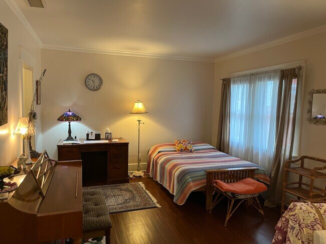 Foto del edificio - 316 E Colorado Blvd