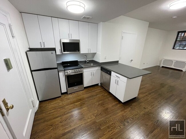 Building Photo - WEST 73 STREET