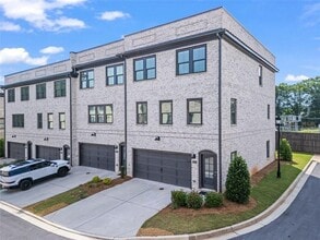 Building Photo - 3382 Monarch Ave