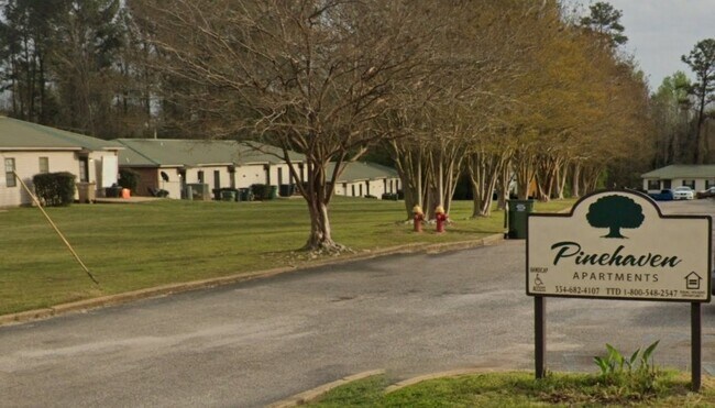 Foto del edificio - 1043 Whiskey Run Rd