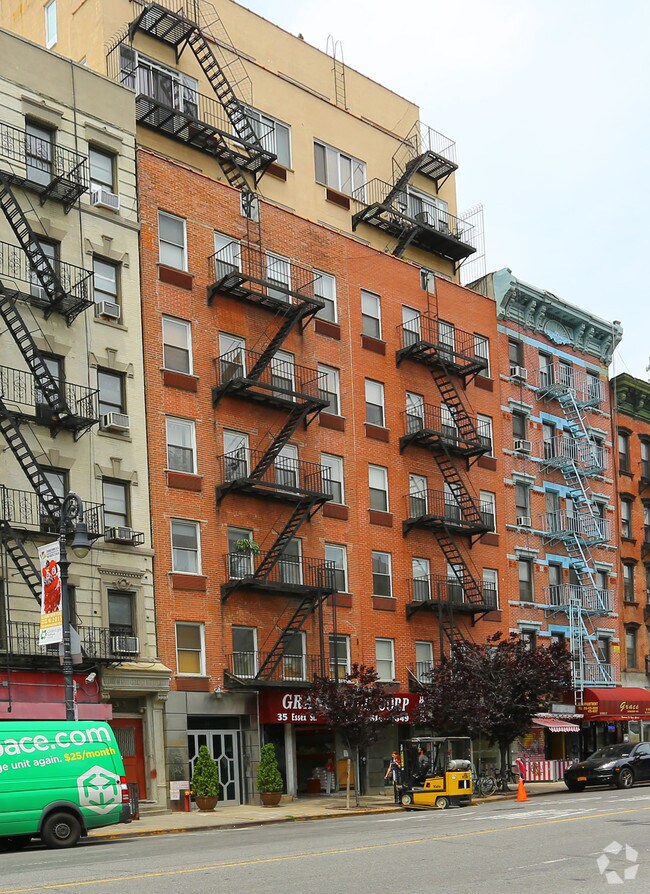 Building Photo - Delancey Crossing