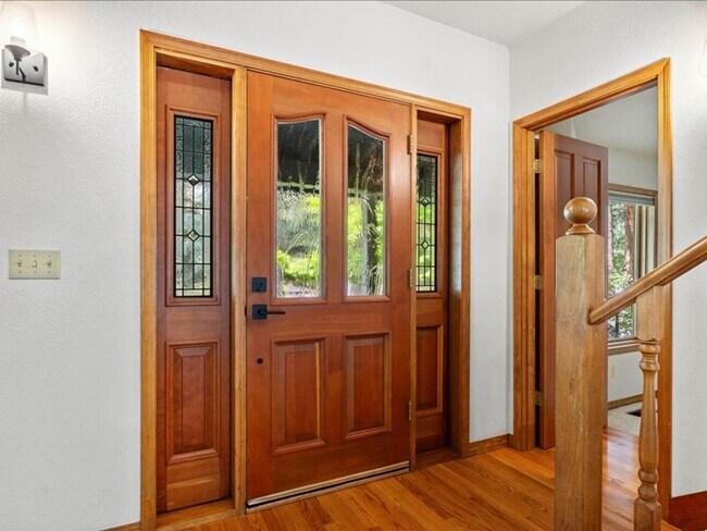 Foto del edificio - Gorgeous, expansive home in gated community!