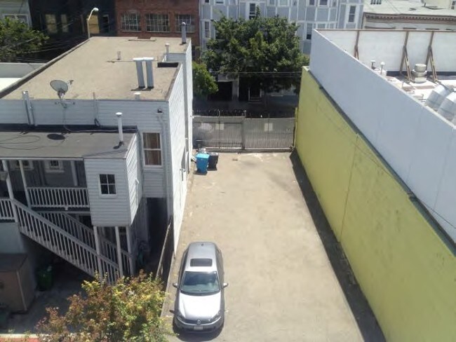 Building Photo - 442 Tehama St
