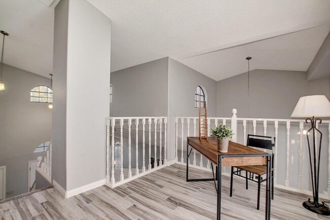 Foto del edificio - 4435 E Amberwood Dr