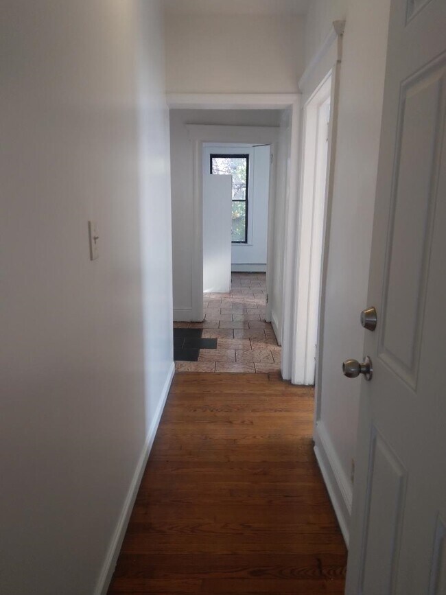 Foto del edificio - 12 Skillman Ave