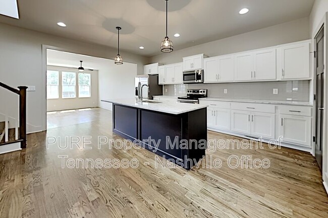 Building Photo - 634B Vernon Ave