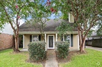 Building Photo - 692 John Henry Dr