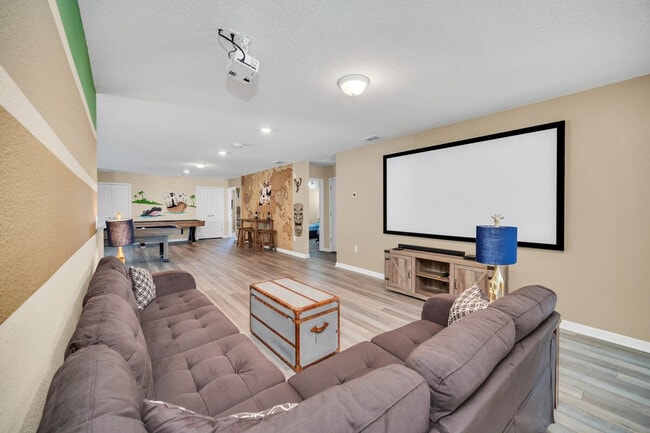 Building Photo - 2130 Lelani Cir