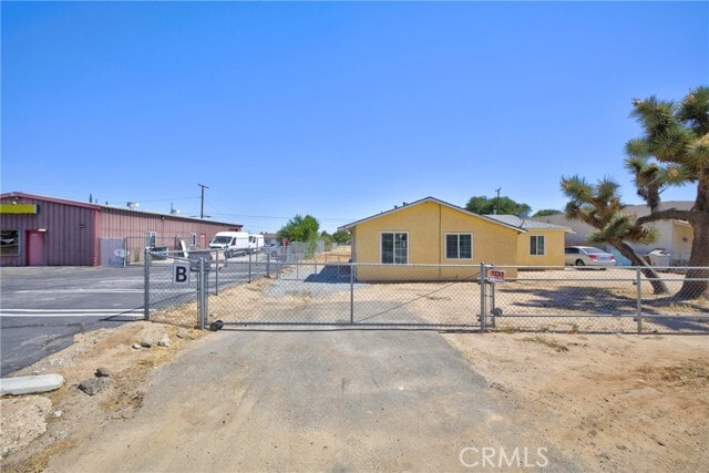 Building Photo - 15990 Yucca St