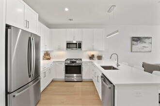 Building Photo - Ocean Gate