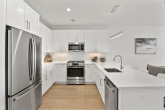 Building Photo - Ocean Gate