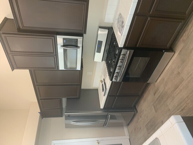 Foto del edificio - 9219 Canyon View Ave