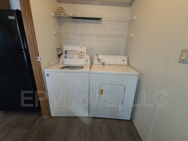 Foto del edificio - 700 W Ridgeway Ave